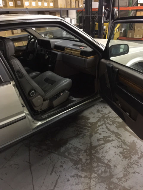 1989 Volvo 780 Body and paint in excellent shape - photo 9
