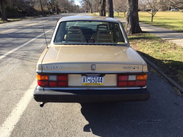 1989 Volvo 240 - photo 4