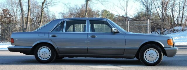 1989 Mercedes-Benz 500-Series 560SEL - photo 4