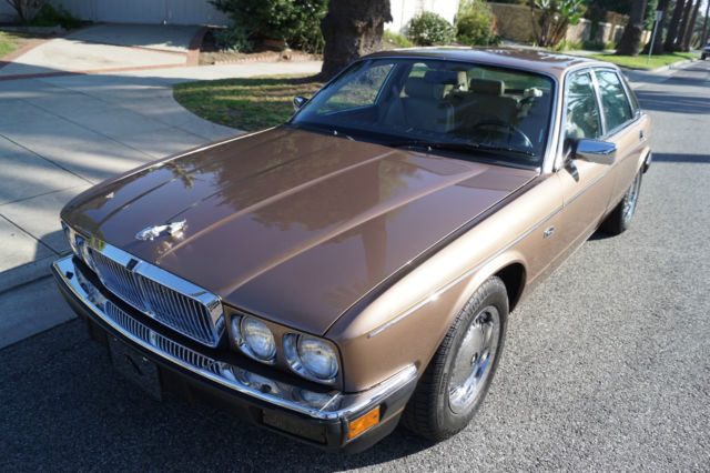 1989 XJ6 VANDEN PLAS SEDAN WITH 22K ORIG MILES - ORIG 2 OWNER CALIFORNIA CAR 1988 Jaguar XJ6 VANDEN PLAS SEDAN WITH 22K ORIGINAL MILES!