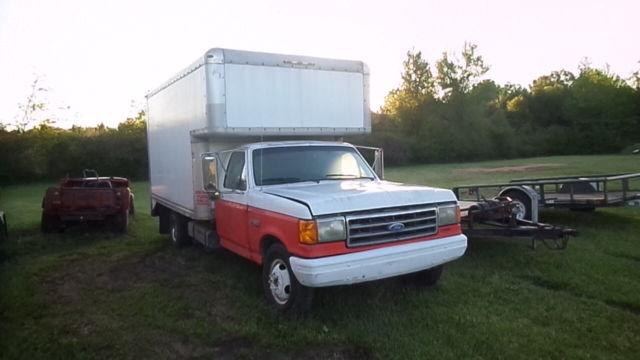 1990 14' U HAUL TRUCK DIESEL, LOW MILES, ALUMINUM BOX. GOOD WORKING COND. 1990 Ford F-350 F350