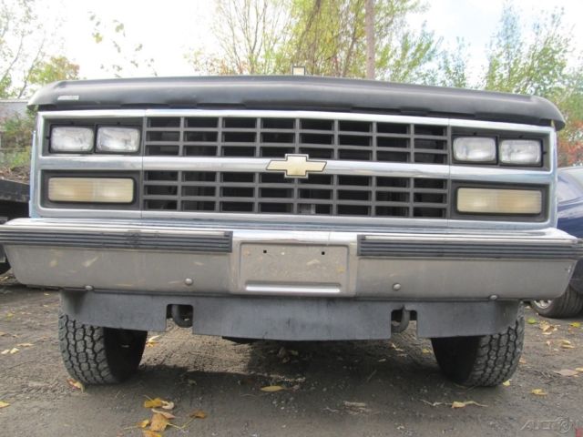 1990 Chevrolet Suburban - photo 7