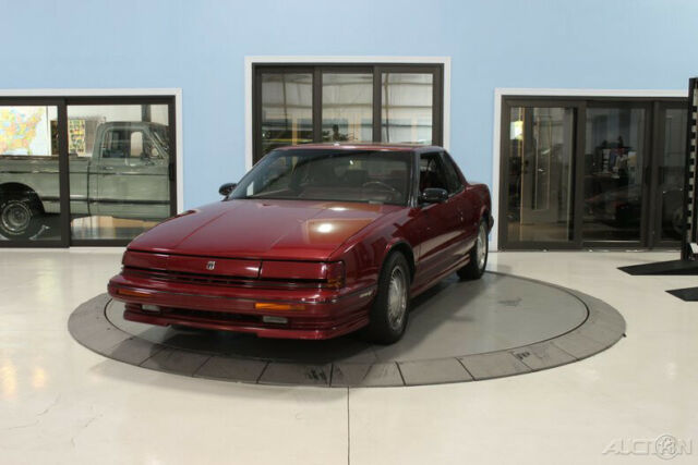 1990 Oldsmobile Toronado 2dr Coupe Trofeo