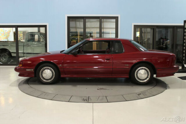 1990 Oldsmobile Toronado 2dr Coupe Trofeo - photo 2