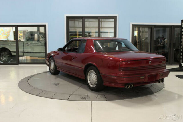 1990 Oldsmobile Toronado 2dr Coupe Trofeo - photo 3