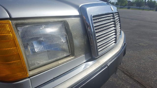 1990 Mercedes-Benz 300-Series 300 E - photo 7