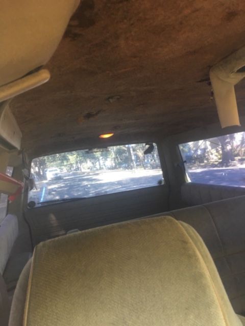 1990 Plymouth Grand Voyager LE - photo 9