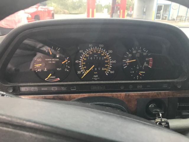 1990 Mercedes-Benz 500-Series Base Sedan 4-Door - photo 5