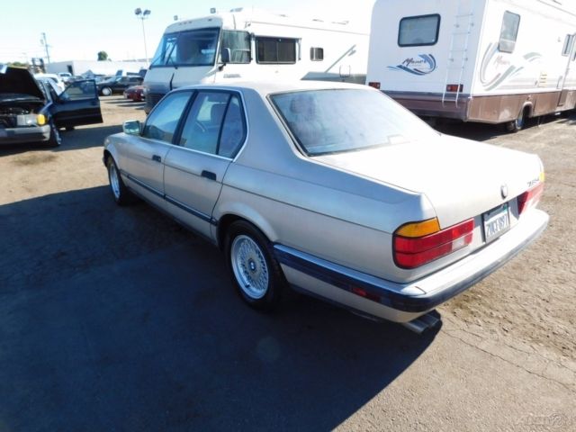 1990 BMW 7-Series 735i - photo 6