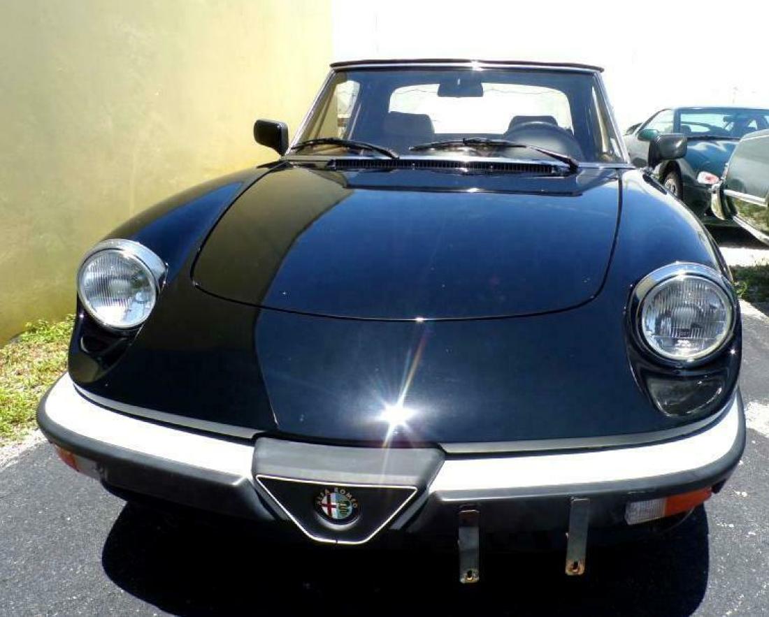 1990 Alfa Romeo Spider GRADUATE