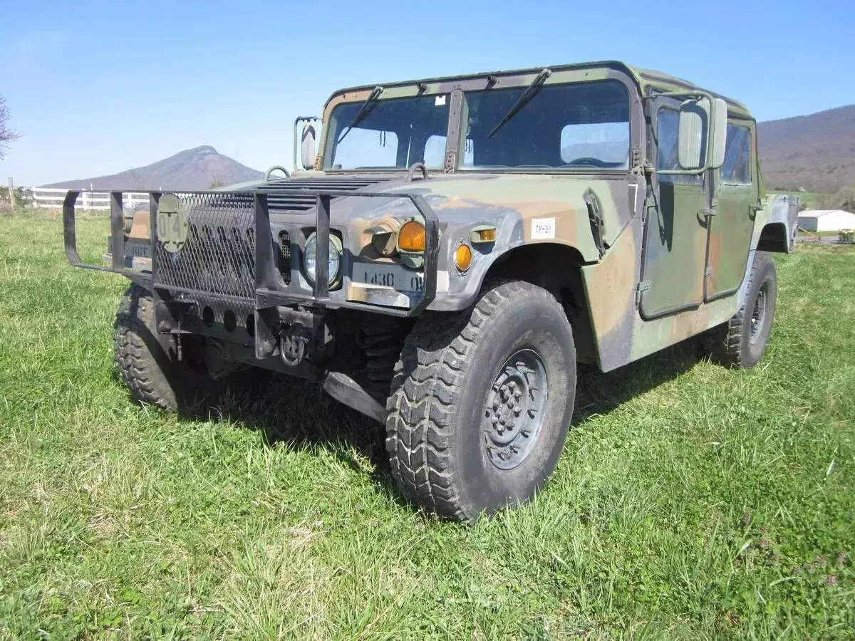 1990 Am General HUMMER AND TRAILER 1990 Hummer H1 AM GENERAL, Street Legal Genuine Military H1 HUMVEE