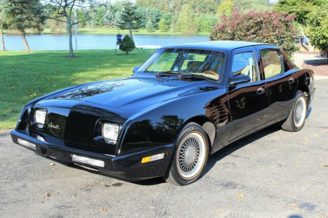 1990 Avanti Touring Sedan-Unusual History - 5950 Original Miles - Survivor Class 1990 Studebaker Avanti --