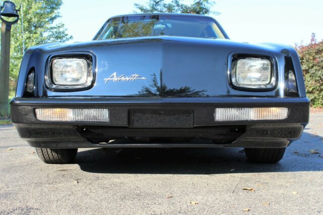 1990 Studebaker Avanti -- - photo 10