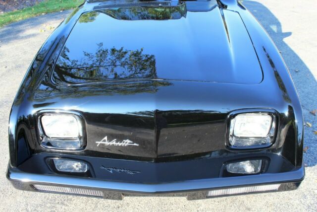 1990 Studebaker Avanti -- - photo 11