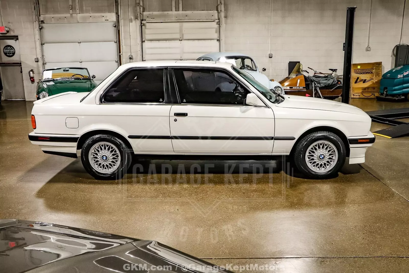1990 BMW 3-Series 325is - photo 10