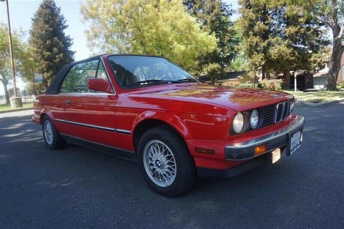 1990 BMW 3-Series 325i Hardtop Low Miles - photo 4