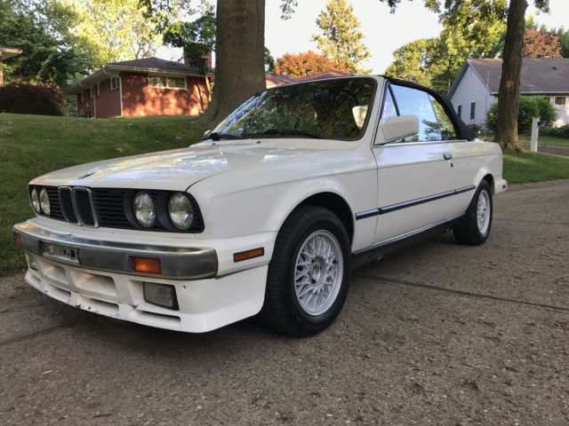 1990 BMW 325i Convertible Automatic RWD E30 1990 BMW 3-Series Convertible