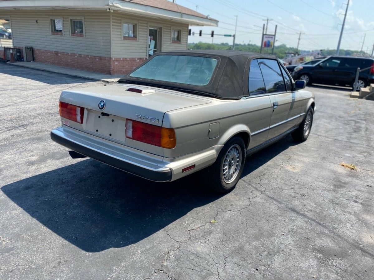 1990 BMW 3-Series 325i - photo 3