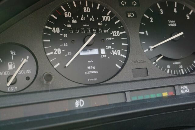 1990 BMW 3-Series Convertible - photo 12