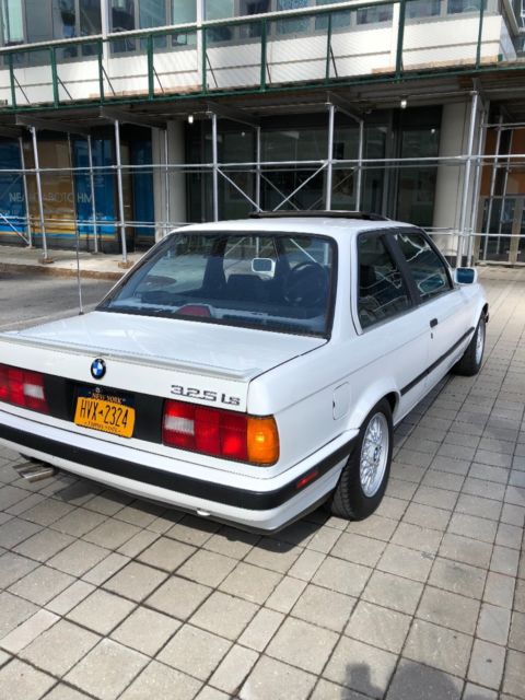 1990 BMW 3-Series 325is - photo 7