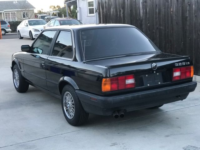 1990 BMW 3-Series 325is - photo 2