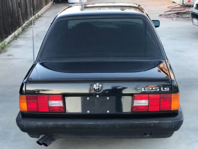 1990 BMW 3-Series 325is - photo 4