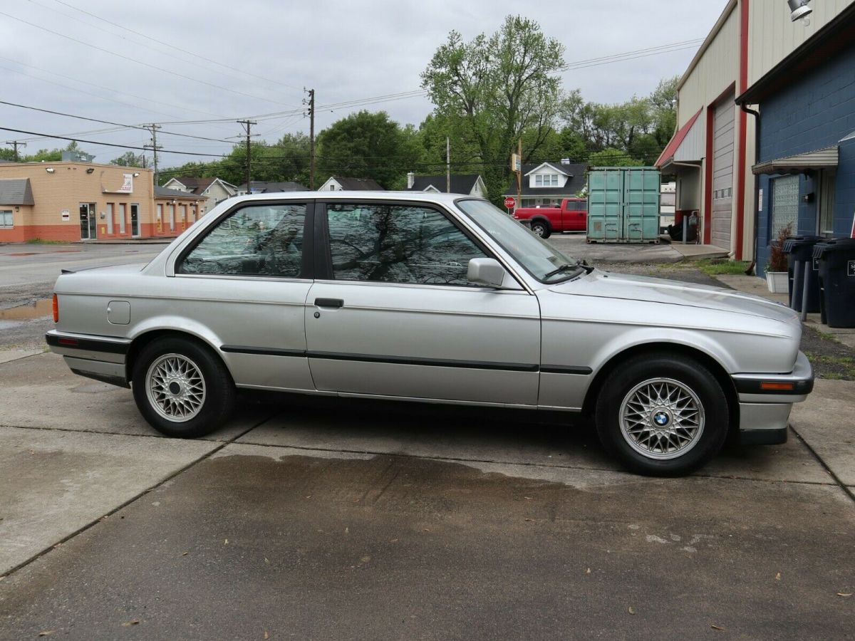 1990 BMW 325is Sport - photo 2