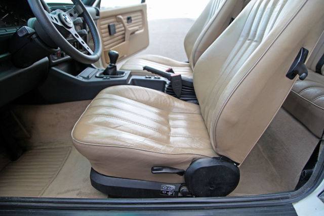 1990 BMW 3-Series Base Sedan 4-Door - photo 11