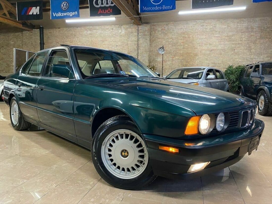 1990 BMW 5 Series 525i 4dr Sedan 1990 BMW 5-Series 525i 4dr Sedan