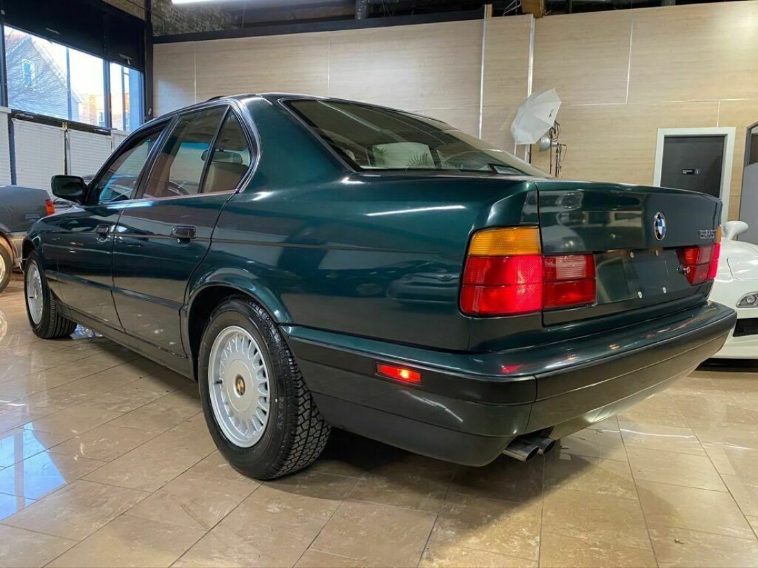1990 BMW 5-Series 525i 4dr Sedan - photo 4