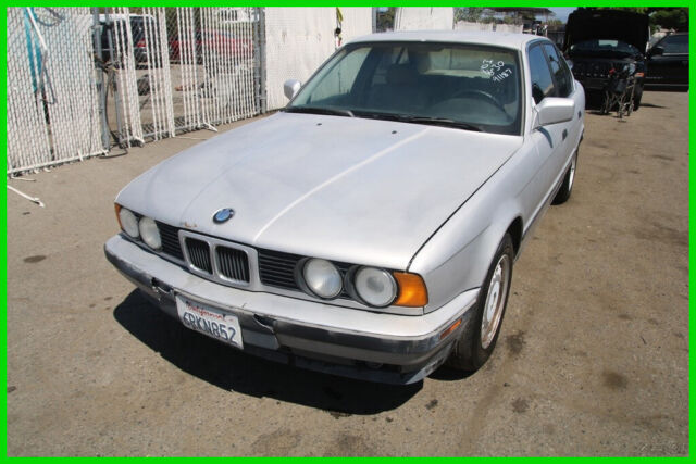 1990 BMW 5-Series 525i