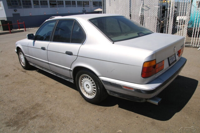 1990 BMW 5-Series 525i - photo 4