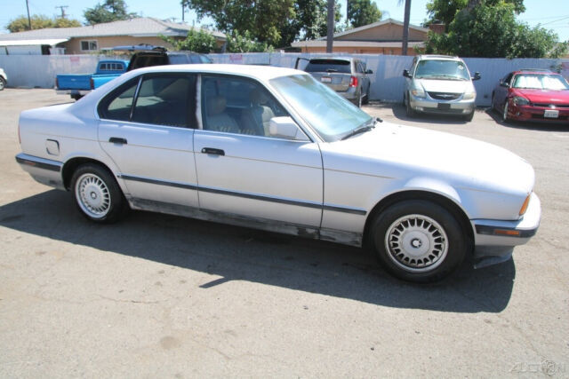 1990 BMW 5-Series 525i - photo 7