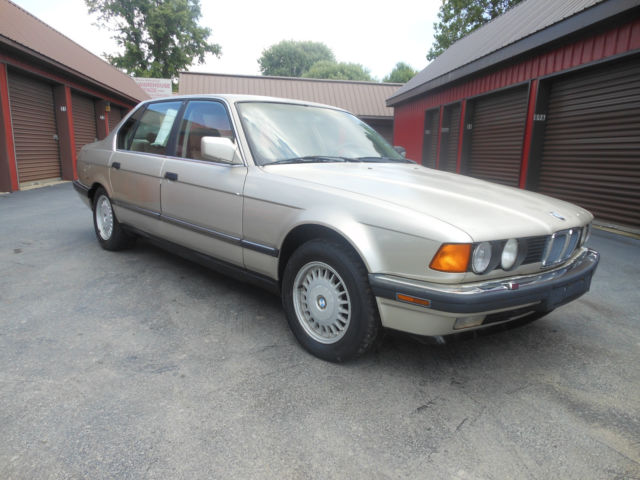 1990 BMW 735 iL 1990 BMW 735 iL