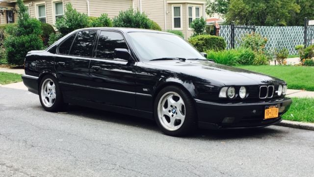 1990 BMW E34 M5 1990 BMW M5