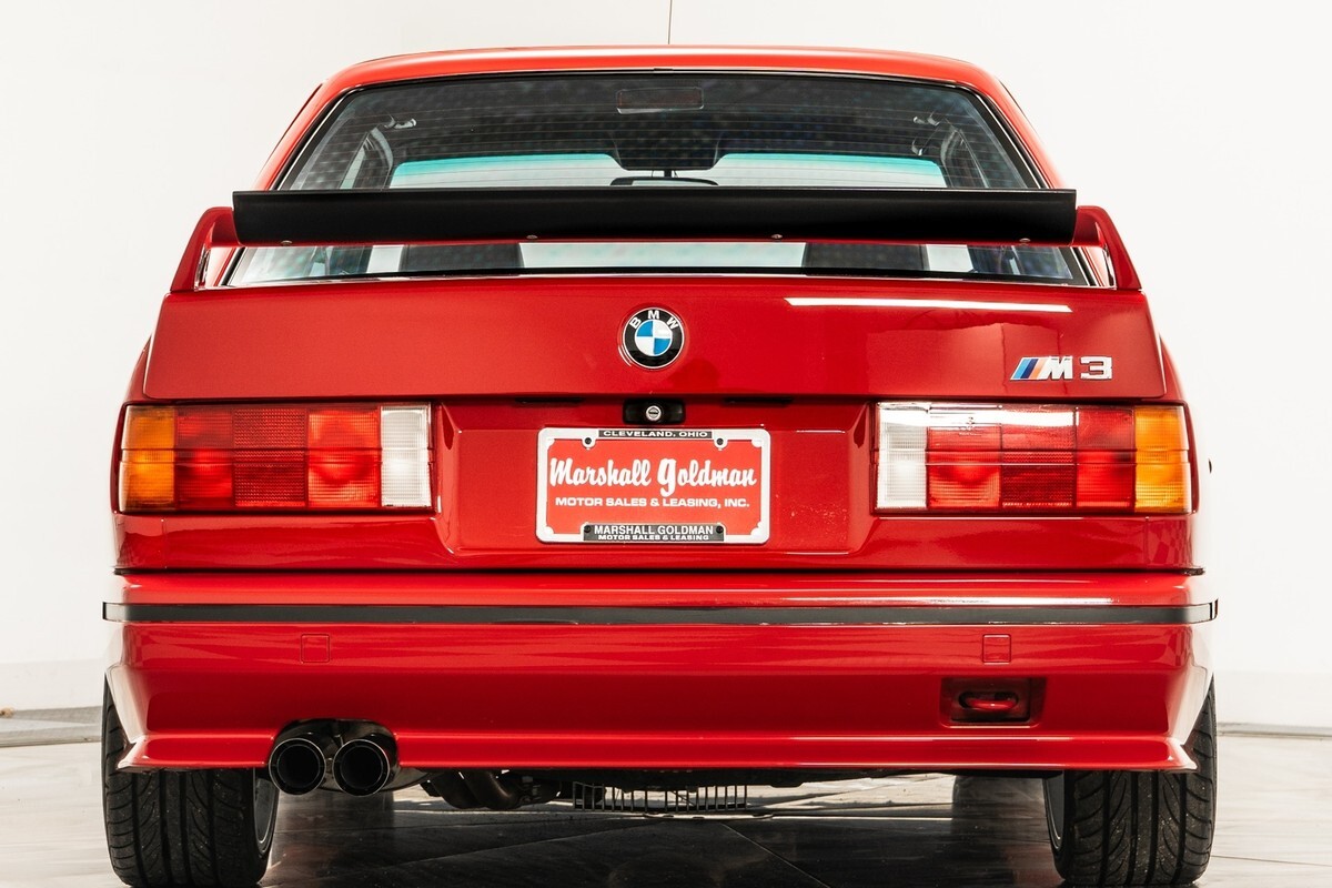 1990 BMW M3 - photo 7