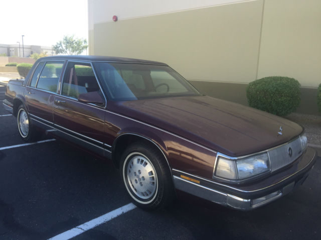 1990 Buick Electra Park Avenue Sedan 4-Door 3.8L 1990 Buick Electra Park Avenue Sedan 4-Door