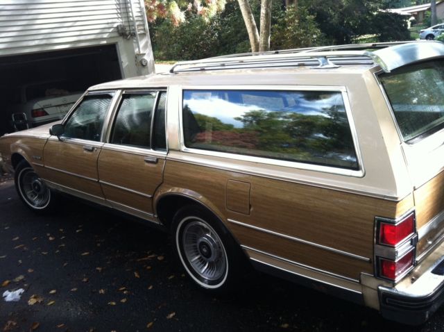 1990 Buick LeSabre Estate Wagon Wagon 4-Door - photo 4
