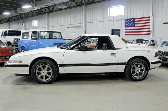 1990 Buick Reatta -- - photo 3