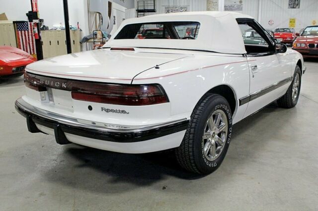 1990 Buick Reatta -- - photo 6