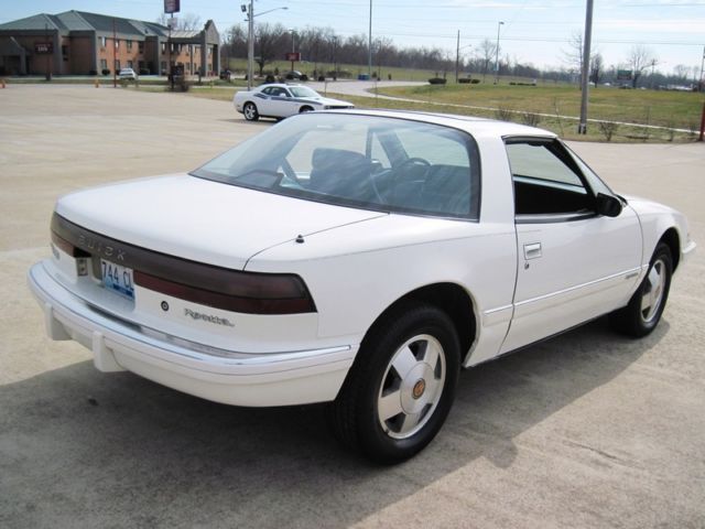 1990 Buick Reatta - photo 6