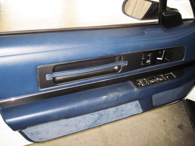 1990 Buick Reatta - photo 9