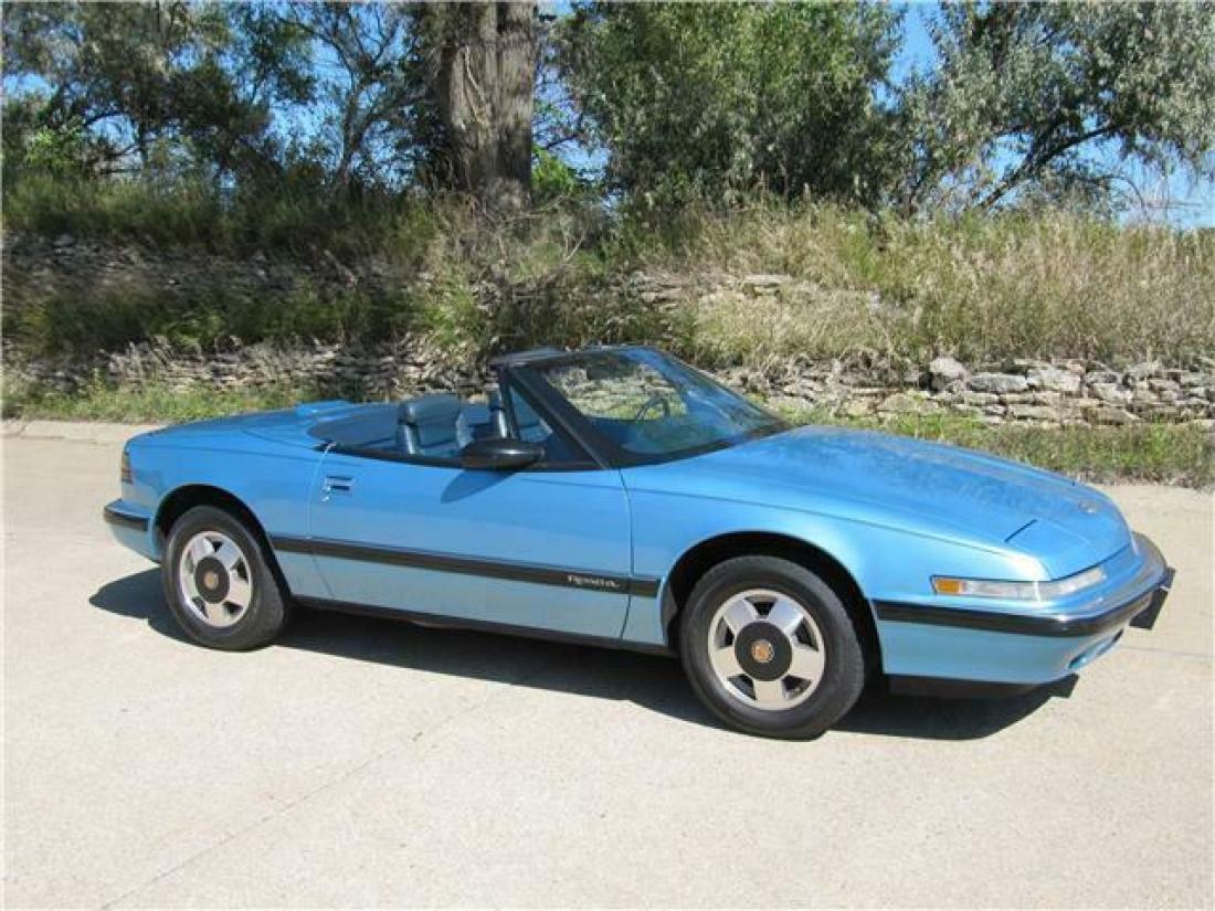 1990 Buick Reatta - photo 2