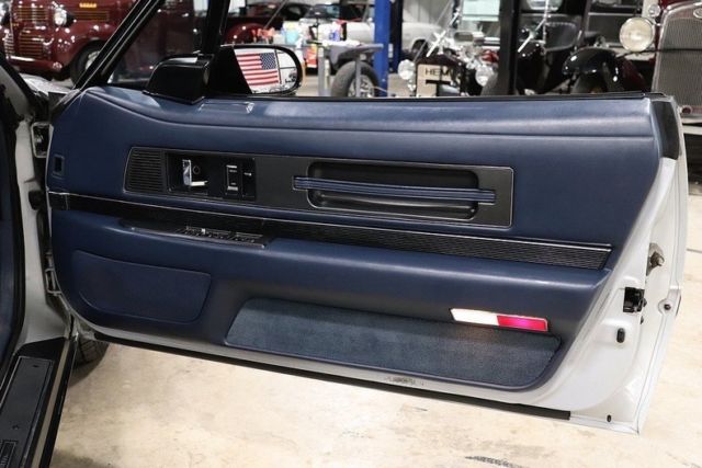 1990 Buick Reatta -- - photo 11