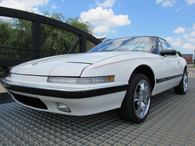 1990 Buick Reatta Classic - photo 11