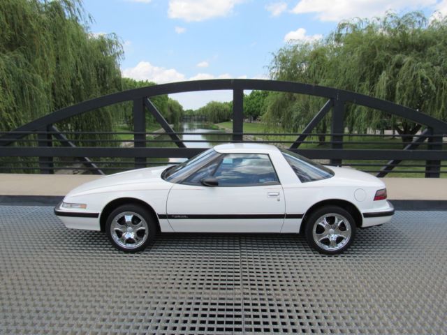 1990 Buick Reatta Classic - photo 4