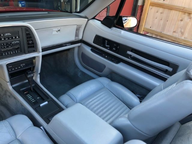 1990 Buick Reatta Convertible - photo 11