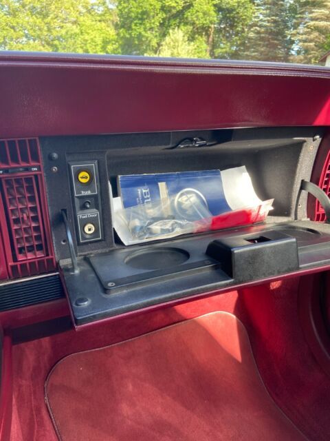 1990 Buick Reatta - photo 4