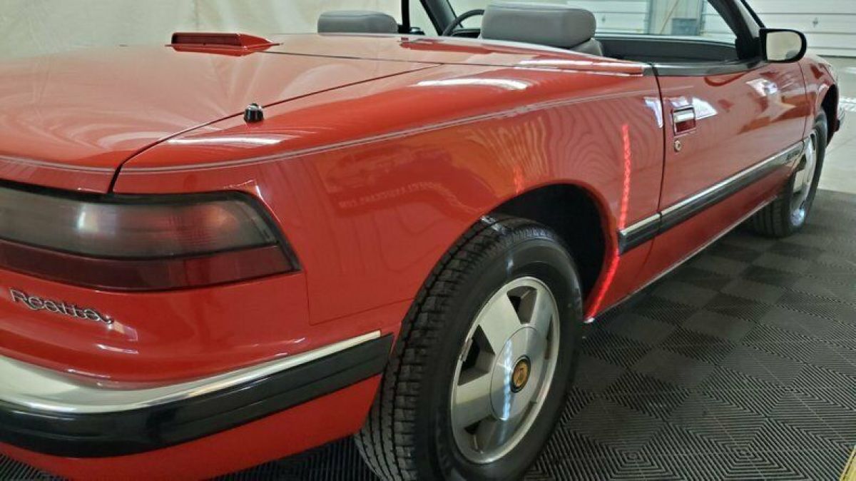 1990 Buick Reatta Convertible - photo 10
