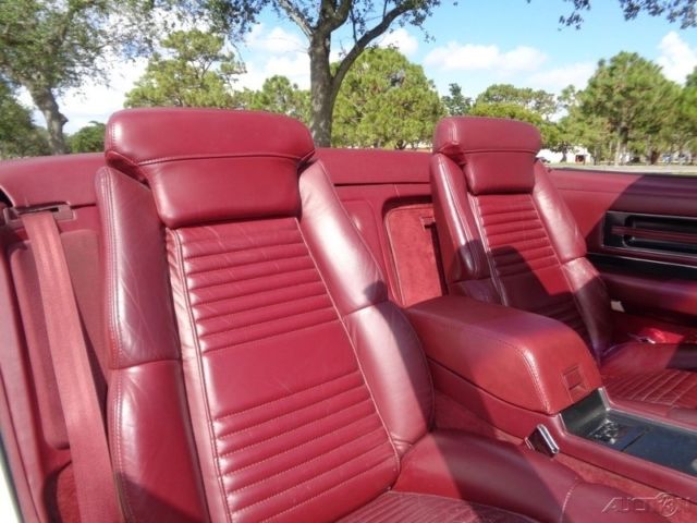 1990 Buick Reatta Base Convertible 2-Door - photo 2